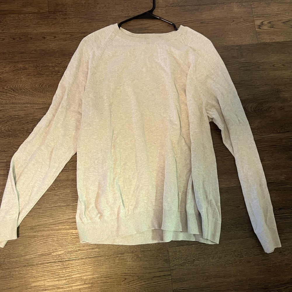 Banana Republic Cream Sweater. Hardly Ever Worn! In Great Condition.